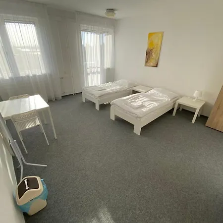Kubra Hostel *