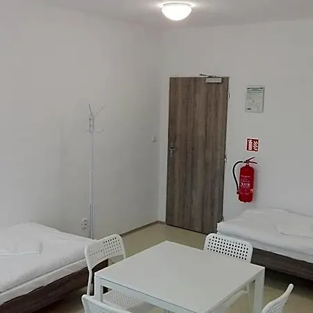 Kubra Hostel *